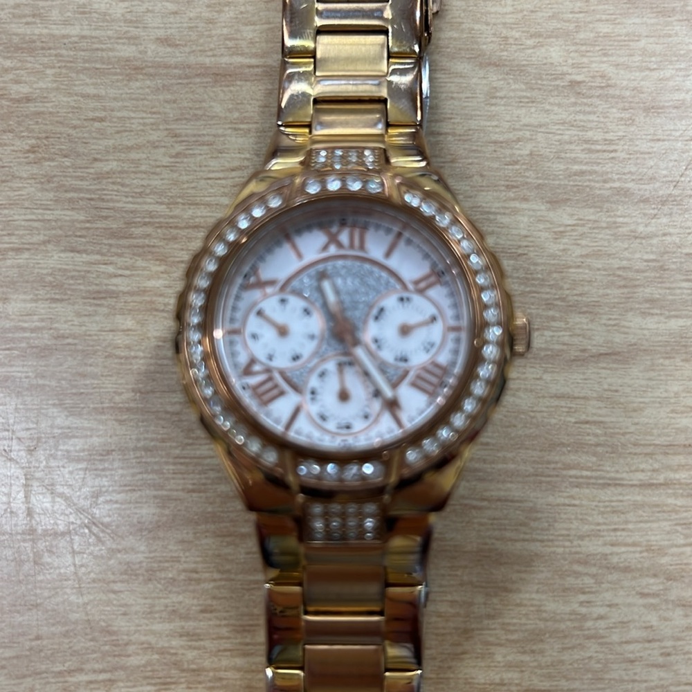 GUESS watch - Picture 2 of 2